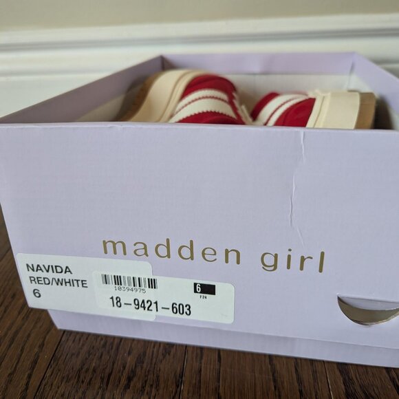 Madden girl Navida Red/White (Size 6, but fit 6.5) - Picture 11 of 12
